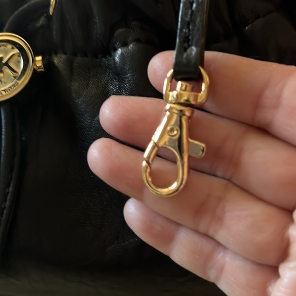 Preowned Michael Kors MK Drawstring Baguette Bag (B13) - Picture 15 of 15